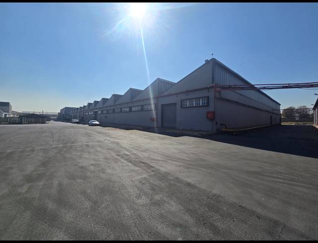 5,751M² WAREHOUSE TO LET IN BOKSBURG EAST